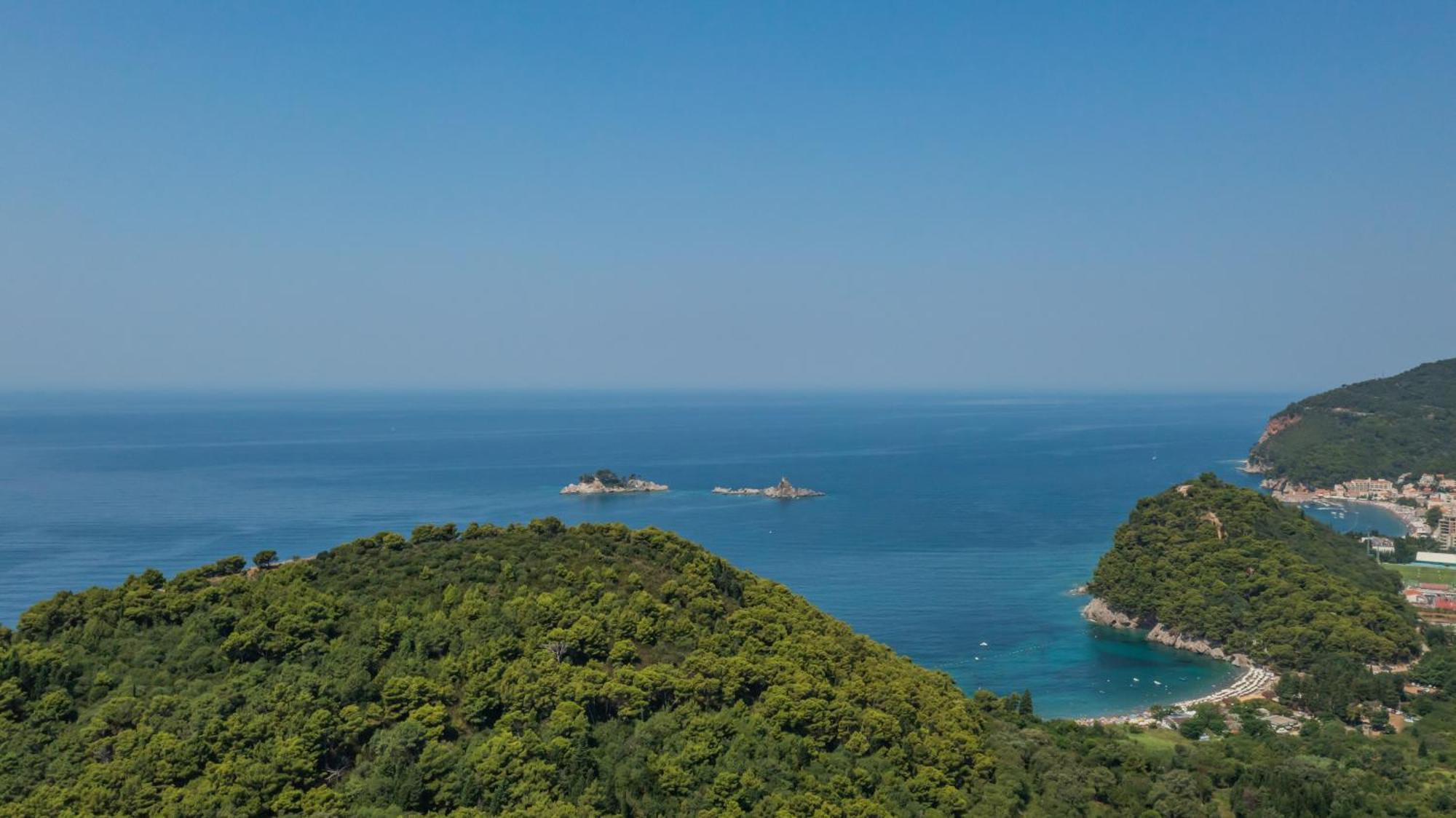 Hotel Aquilo Petrovac Екстер'єр фото