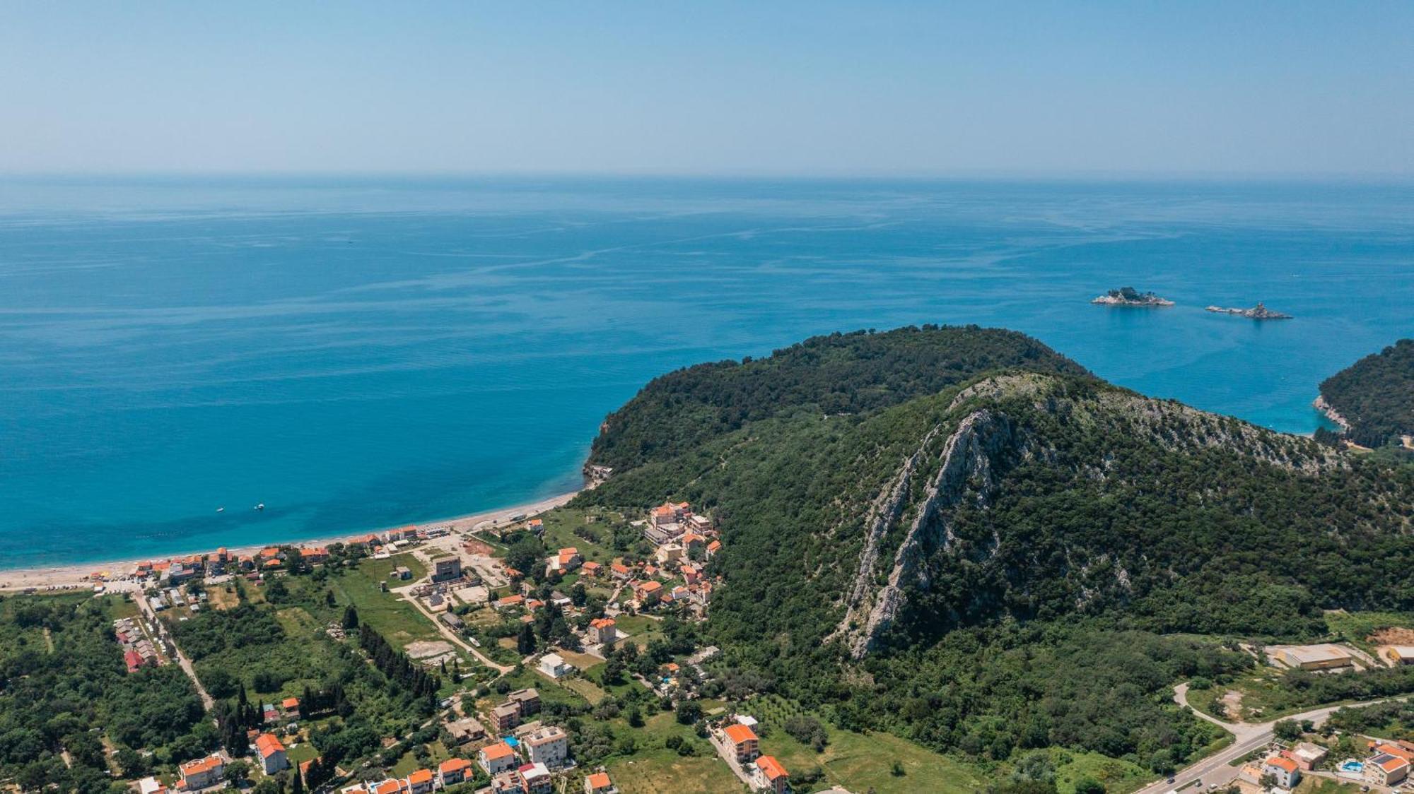 Hotel Aquilo Petrovac Екстер'єр фото