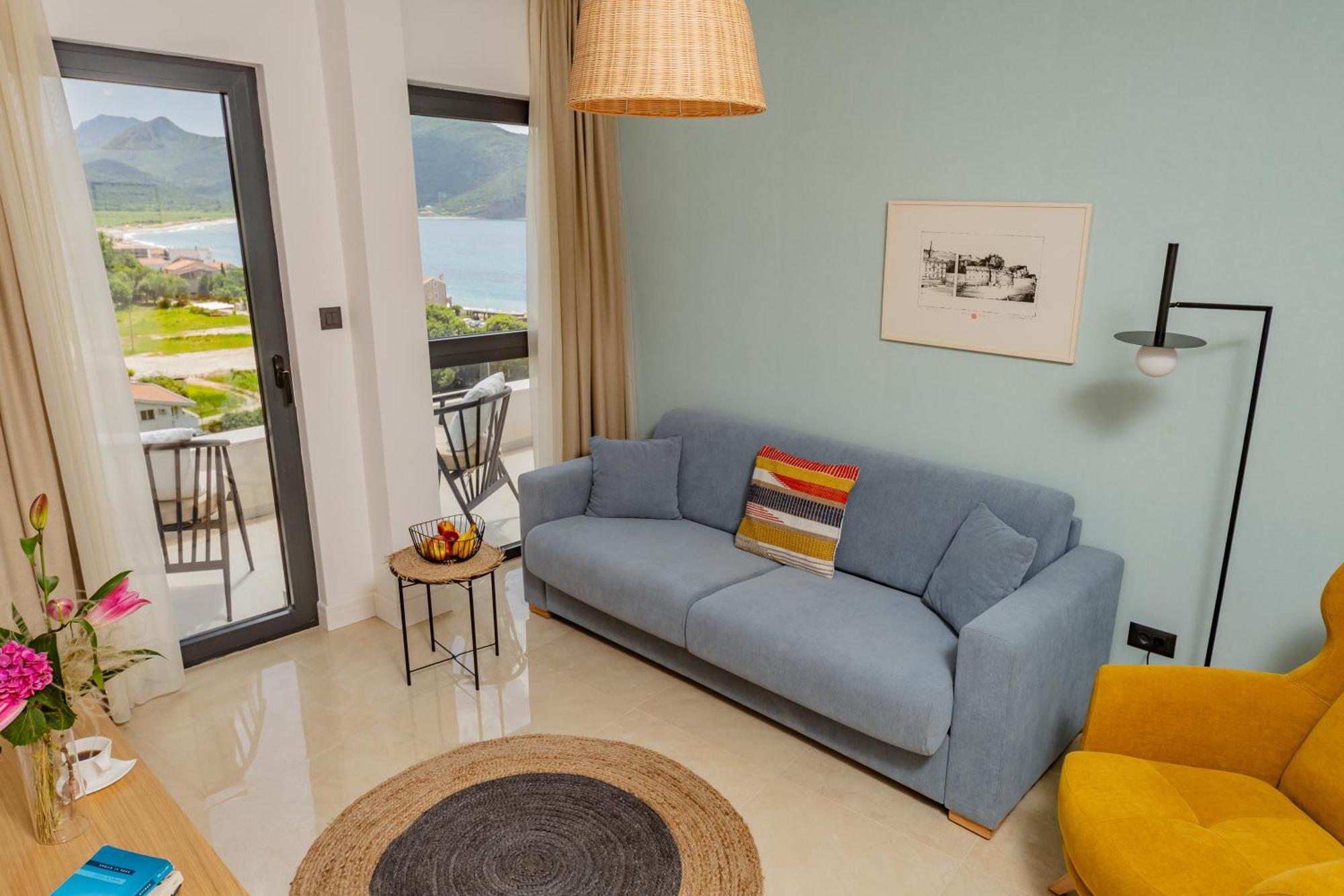 Hotel Aquilo Petrovac Екстер'єр фото